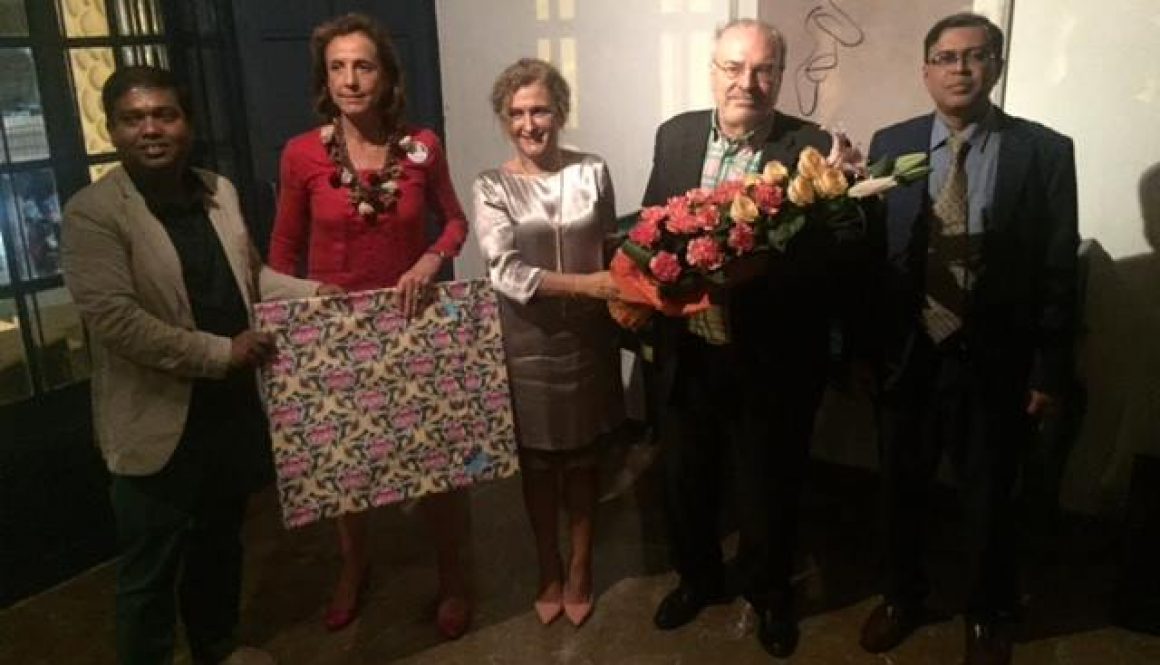 15941422_556084731257142_546878985519969305_n